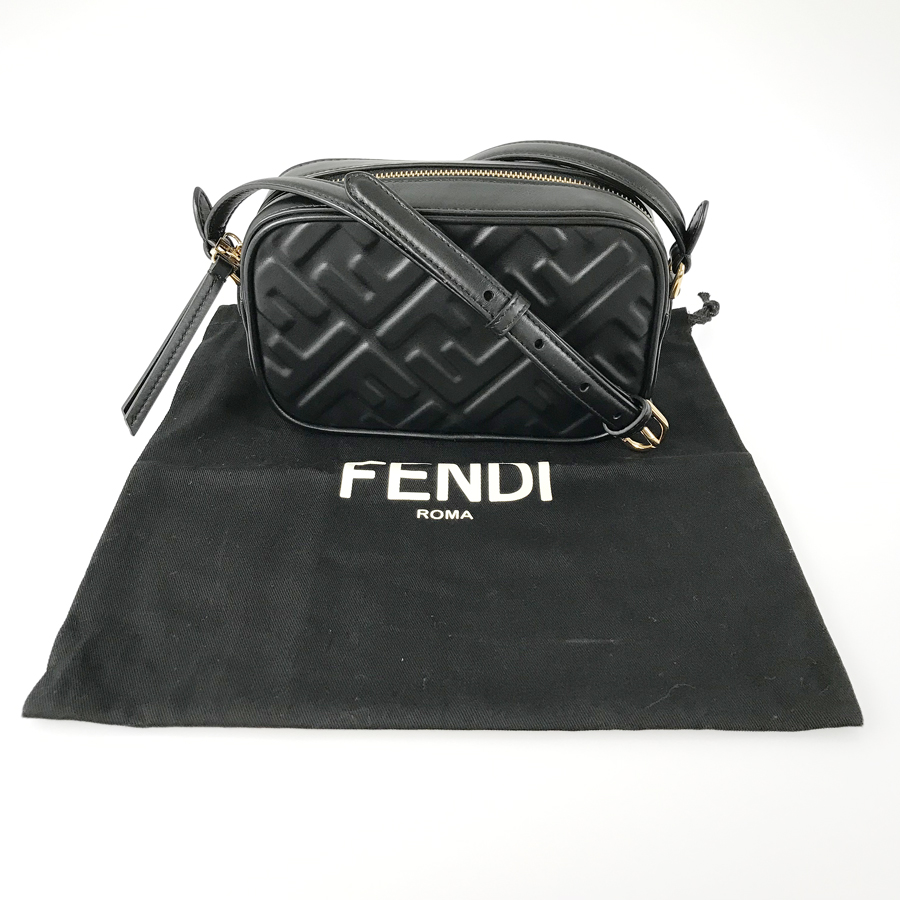フェンディ ショルダーバッグ