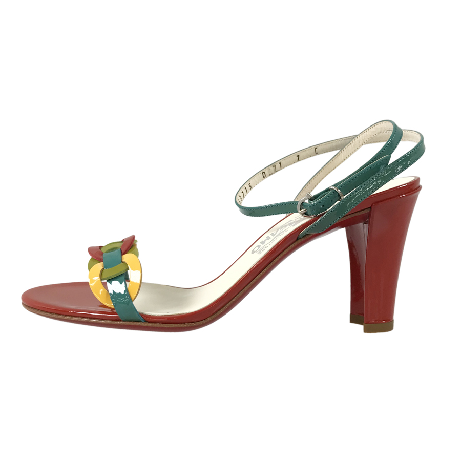 サルヴァトーレフェラガモ レディース サンダル