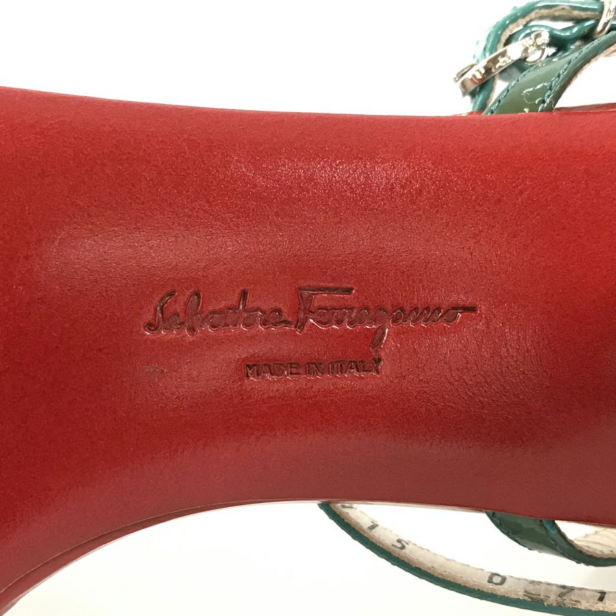 サルヴァトーレフェラガモ レディース サンダル