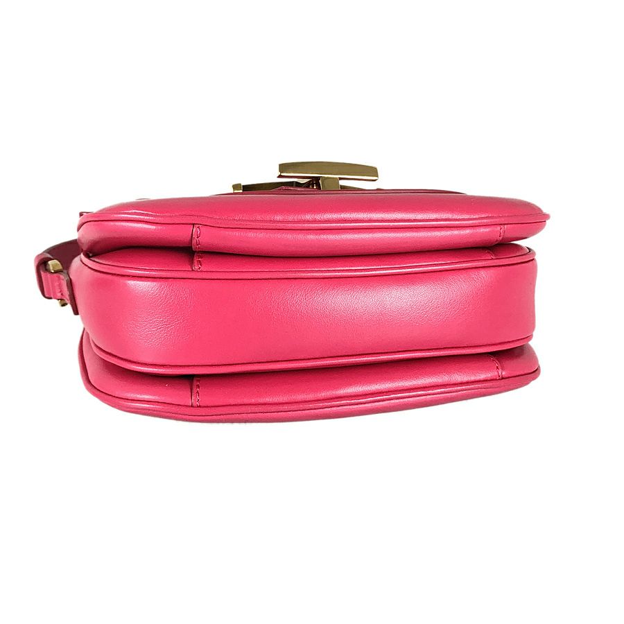 トッズ ショルダーバッグ