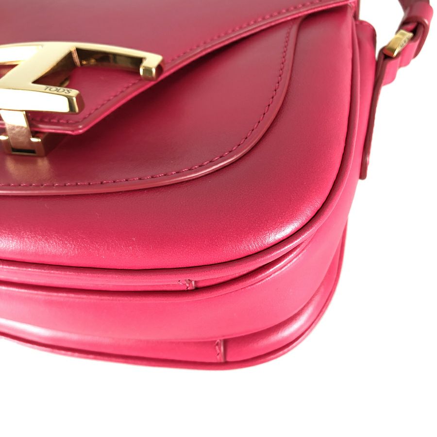 トッズ ショルダーバッグ