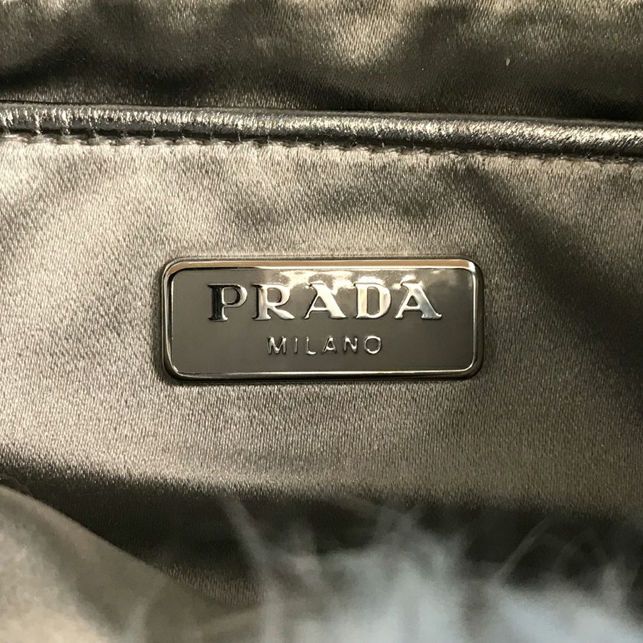 プラダ ポーチ