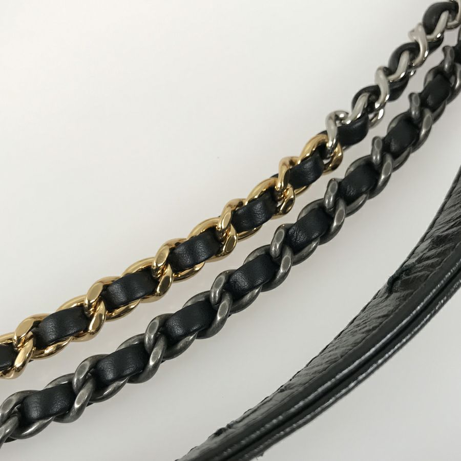 シャネル ショルダーバッグ