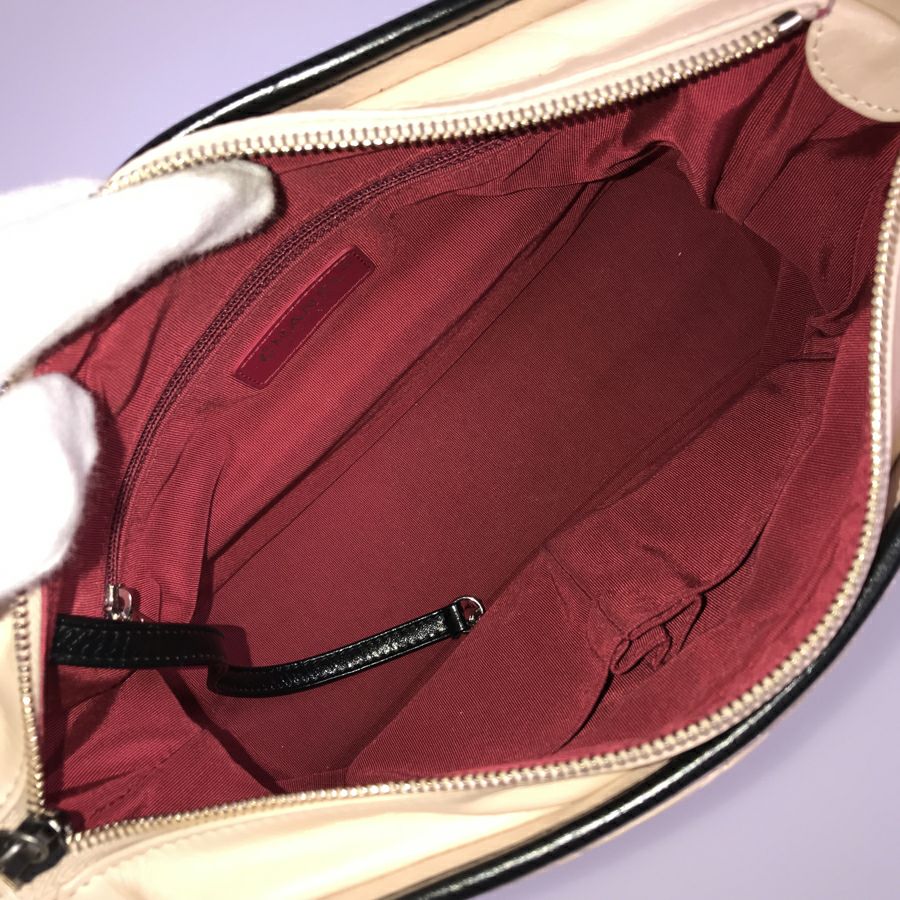 シャネル ショルダーバッグ