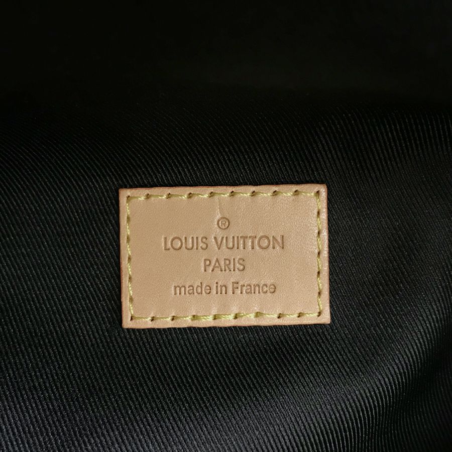 ルイ・ヴィトン モノグラム バムバッグ  ボディバッグ