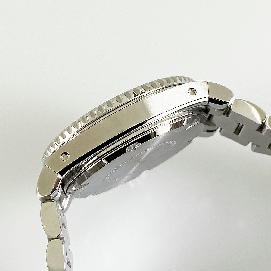 グッチ YA136354 メンズ 腕時計