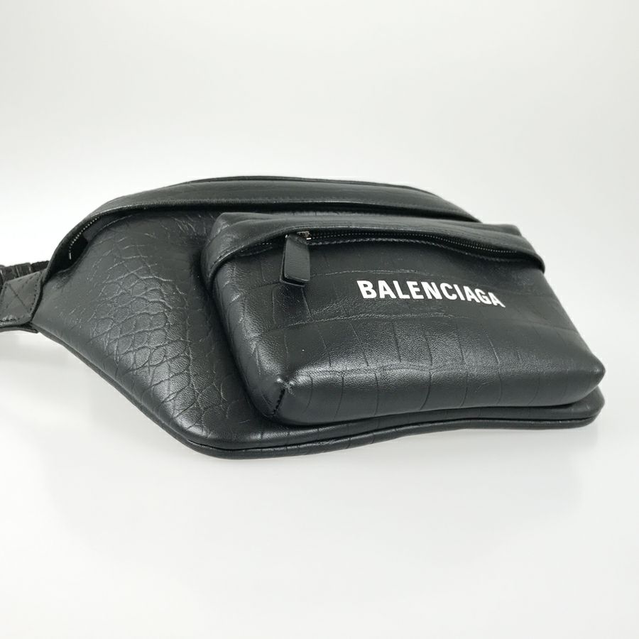 バレンシアガ ボディバッグ