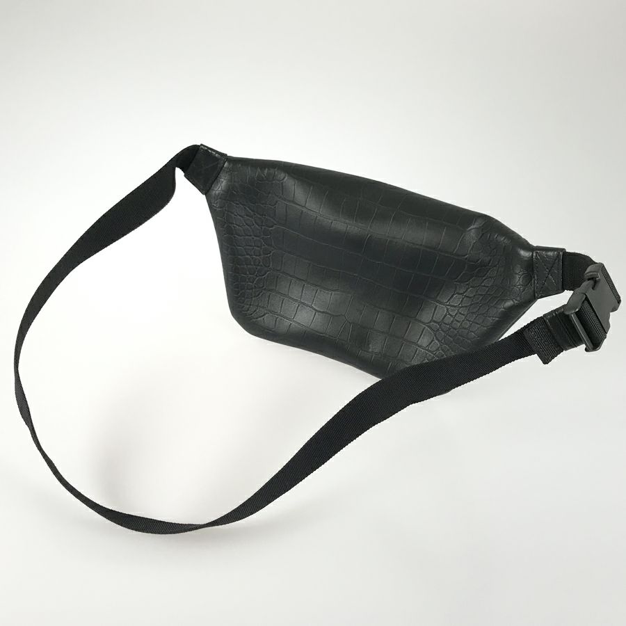 バレンシアガ ボディバッグ