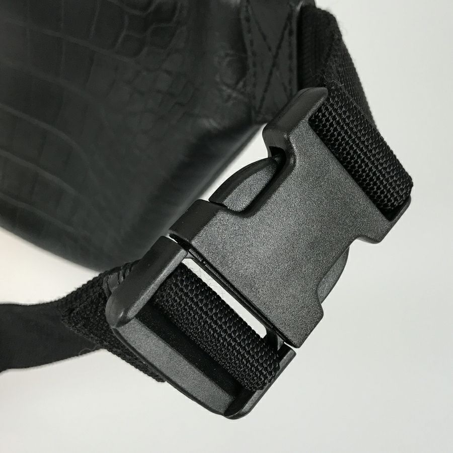 バレンシアガ ボディバッグ