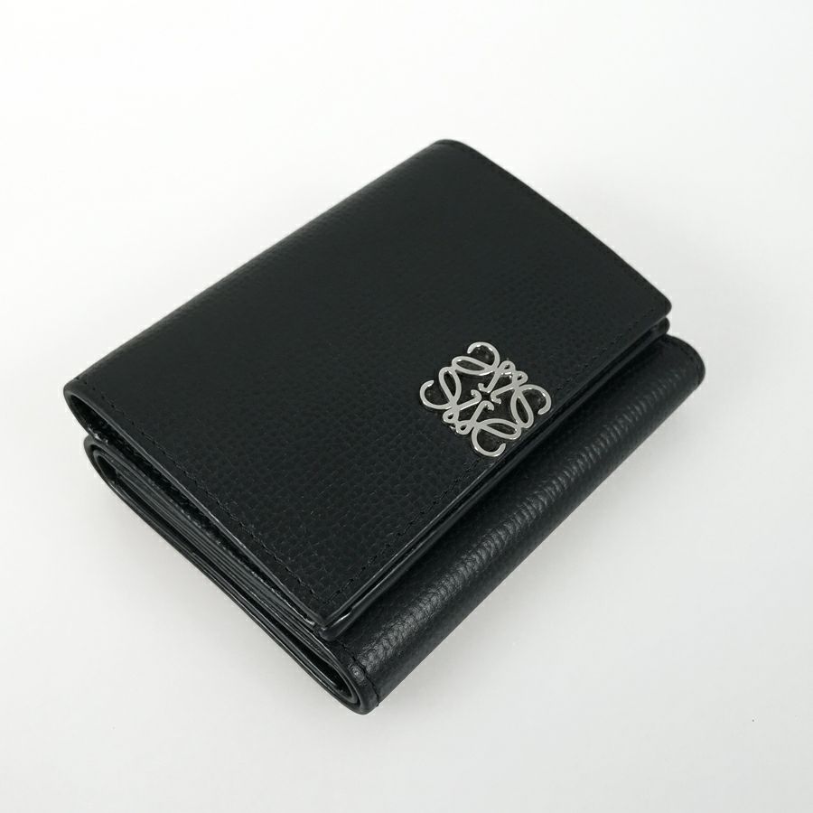 ロエベ 三つ折り財布