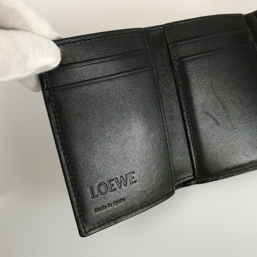 ロエベ 三つ折り財布