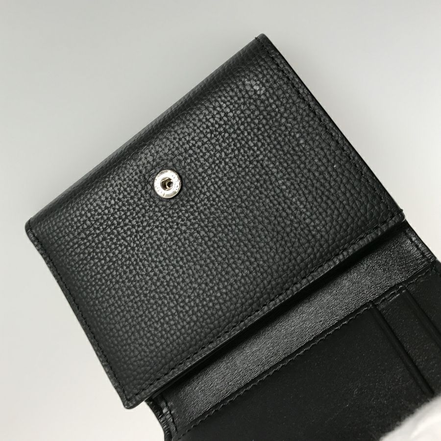 ロエベ 三つ折り財布