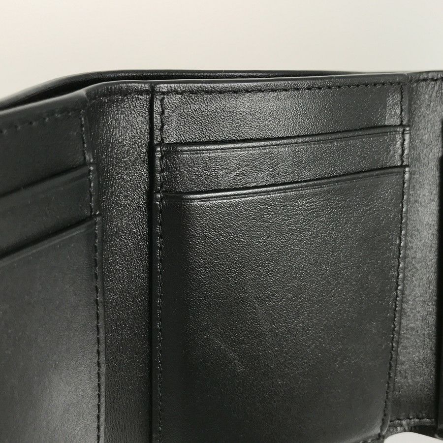 ロエベ 三つ折り財布