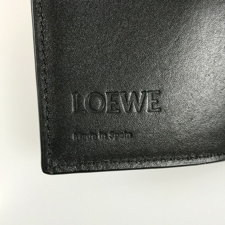 ロエベ 三つ折り財布