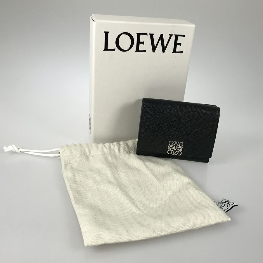ロエベ 三つ折り財布