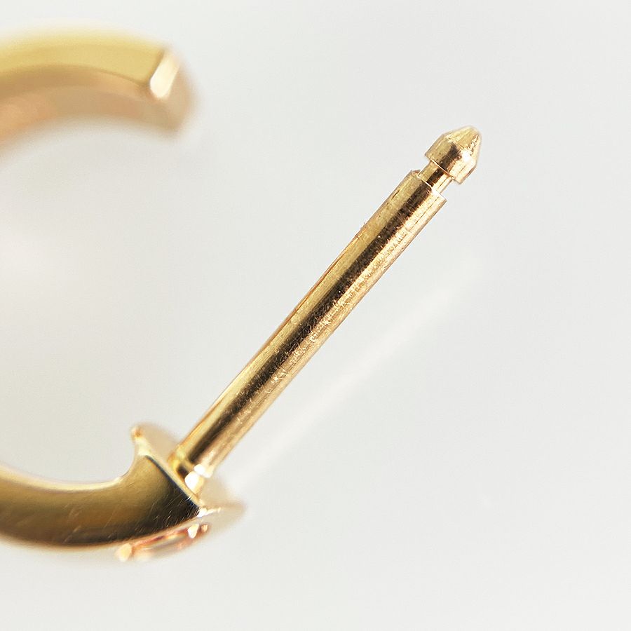 カルティエ ピアス