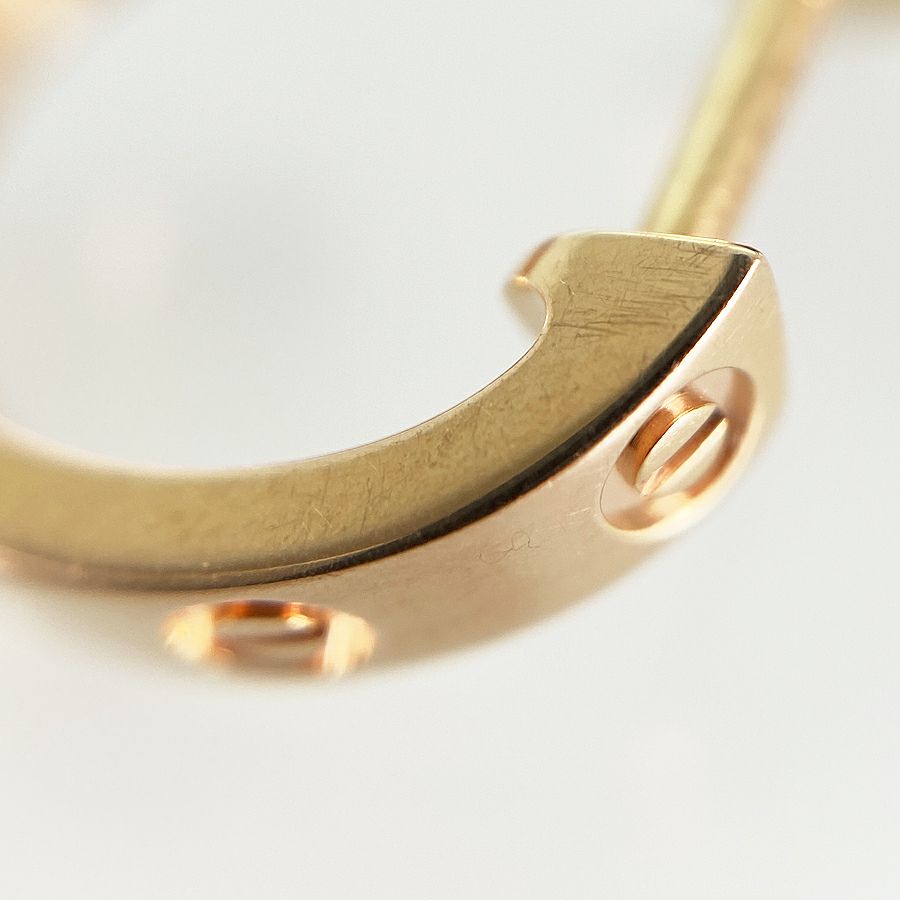 カルティエ ピアス