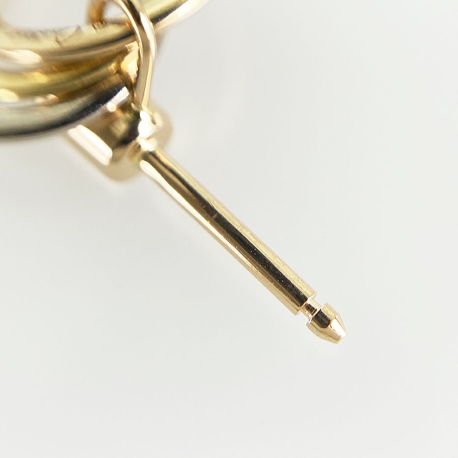 カルティエ ピアス