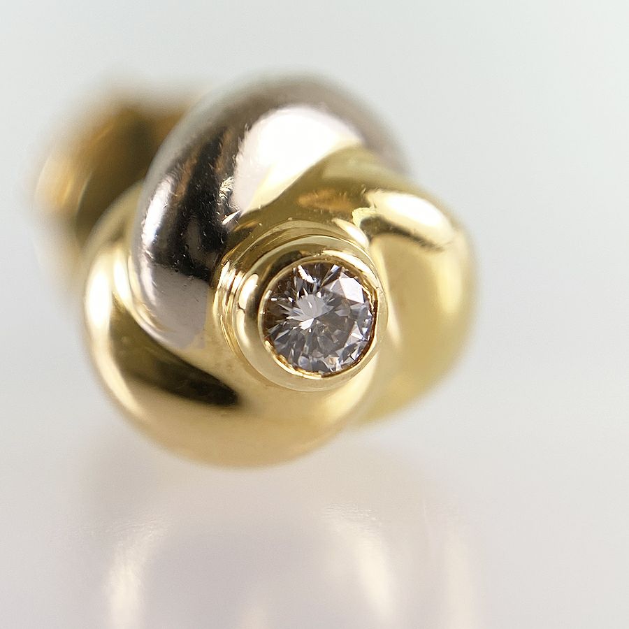 カルティエ ピアス