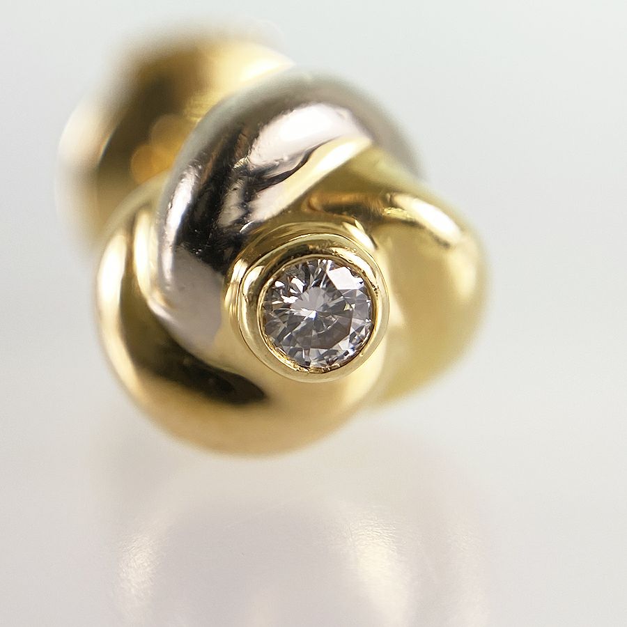 カルティエ ピアス