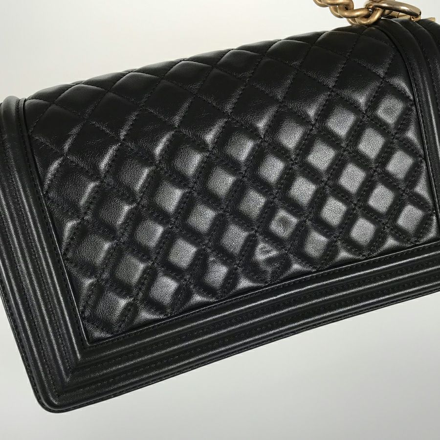 シャネル ショルダーバッグ