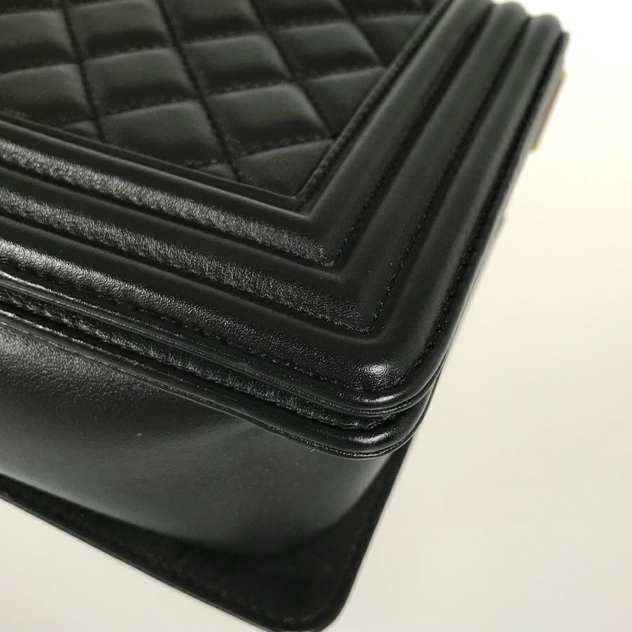 シャネル ショルダーバッグ