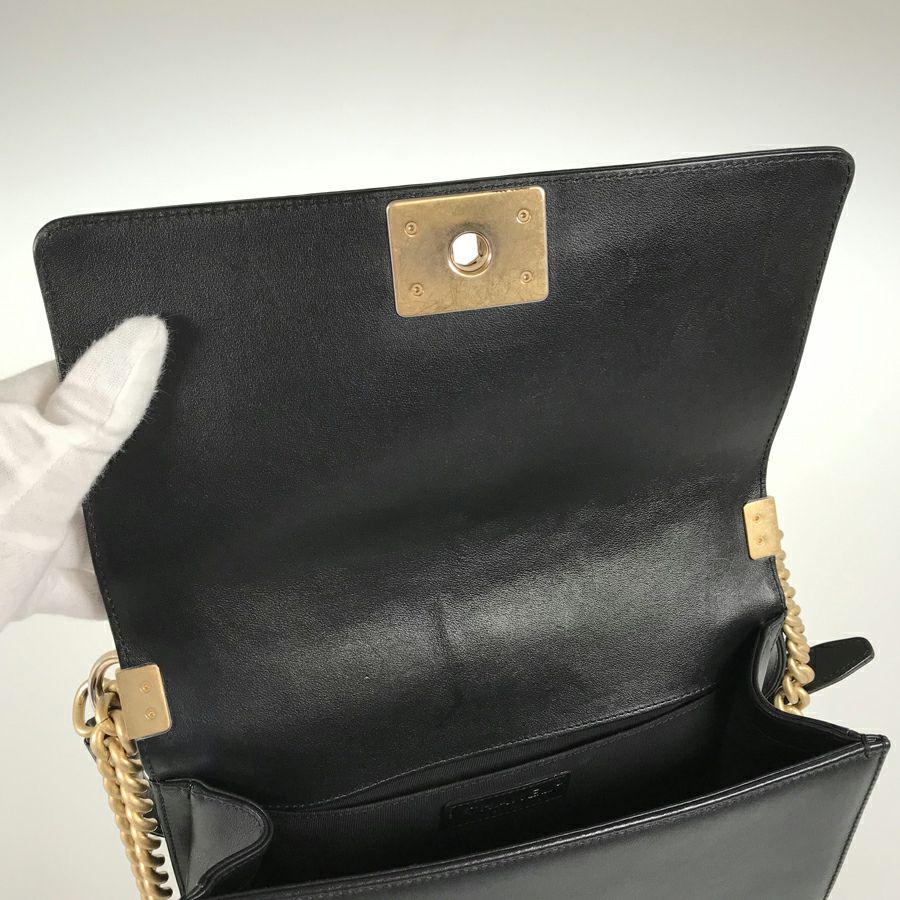 シャネル ショルダーバッグ