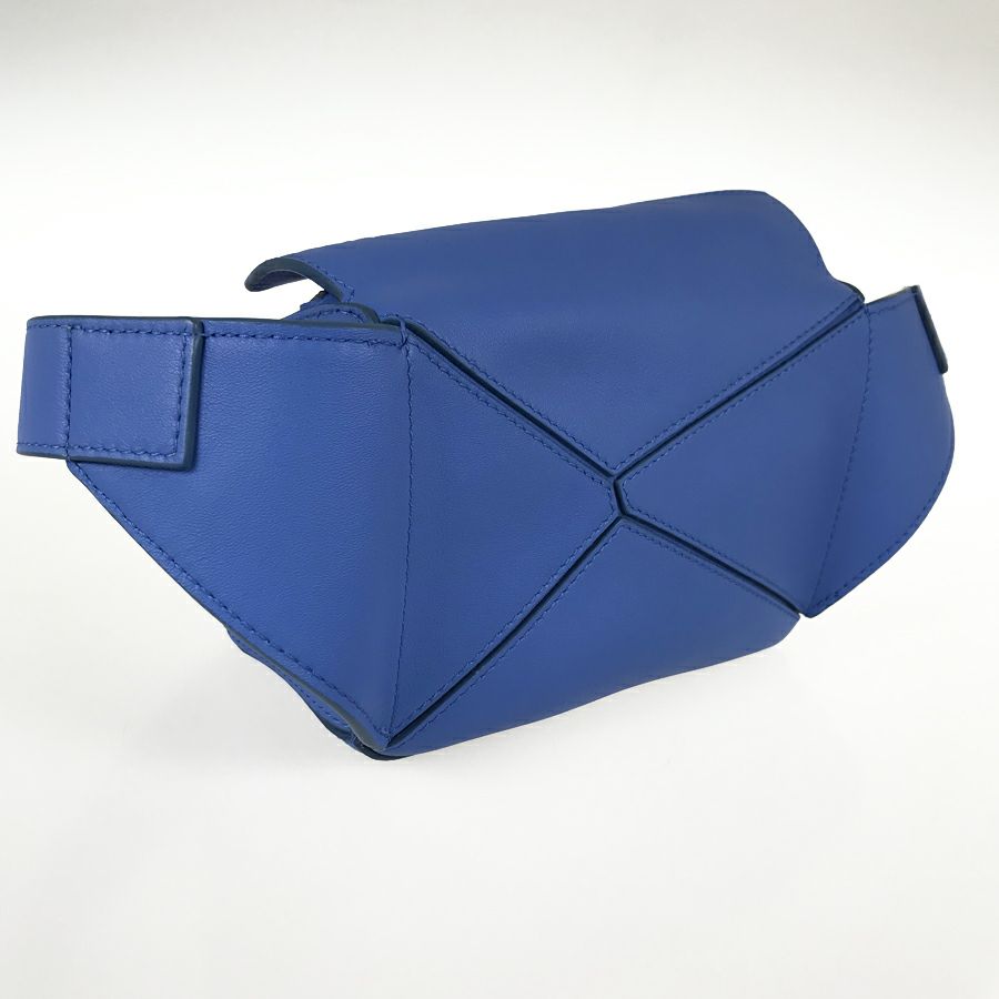 ロエベ ボディバッグ