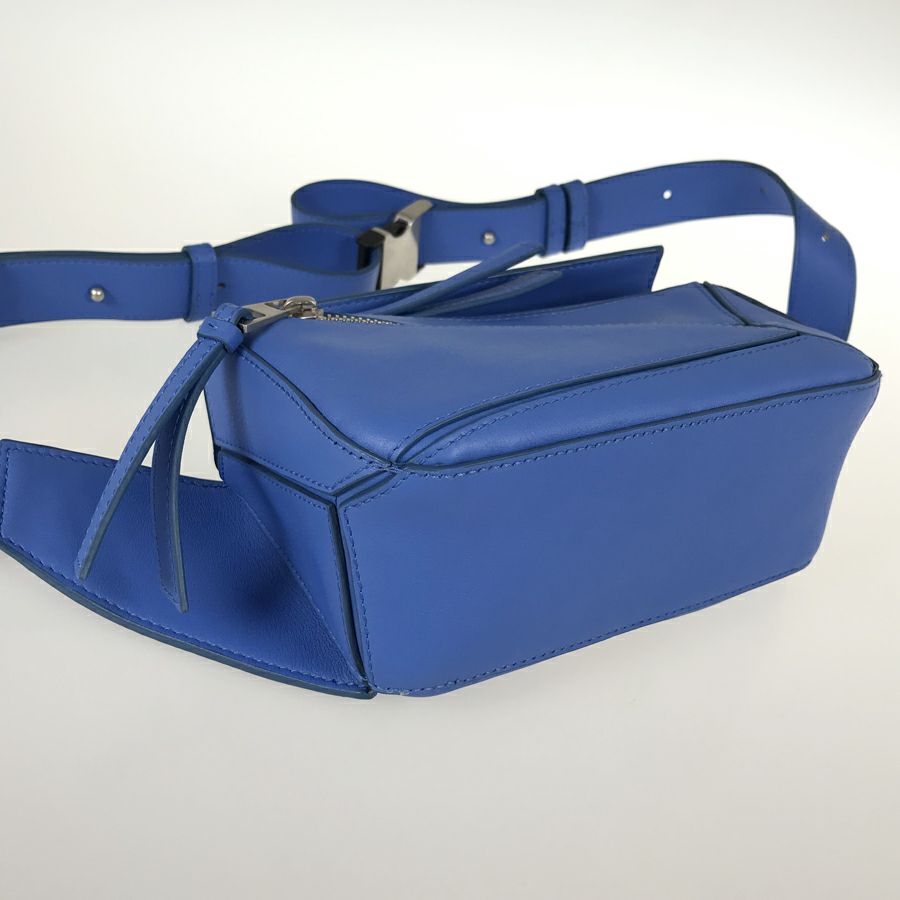 ロエベ ボディバッグ