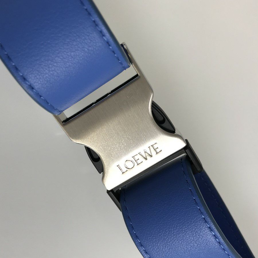 ロエベ ボディバッグ