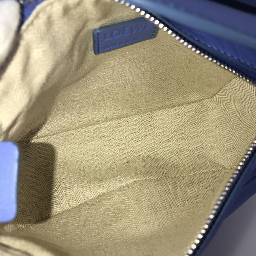 ロエベ ボディバッグ