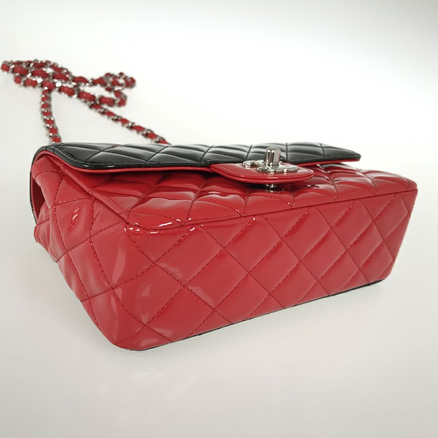 シャネル ショルダーバッグ