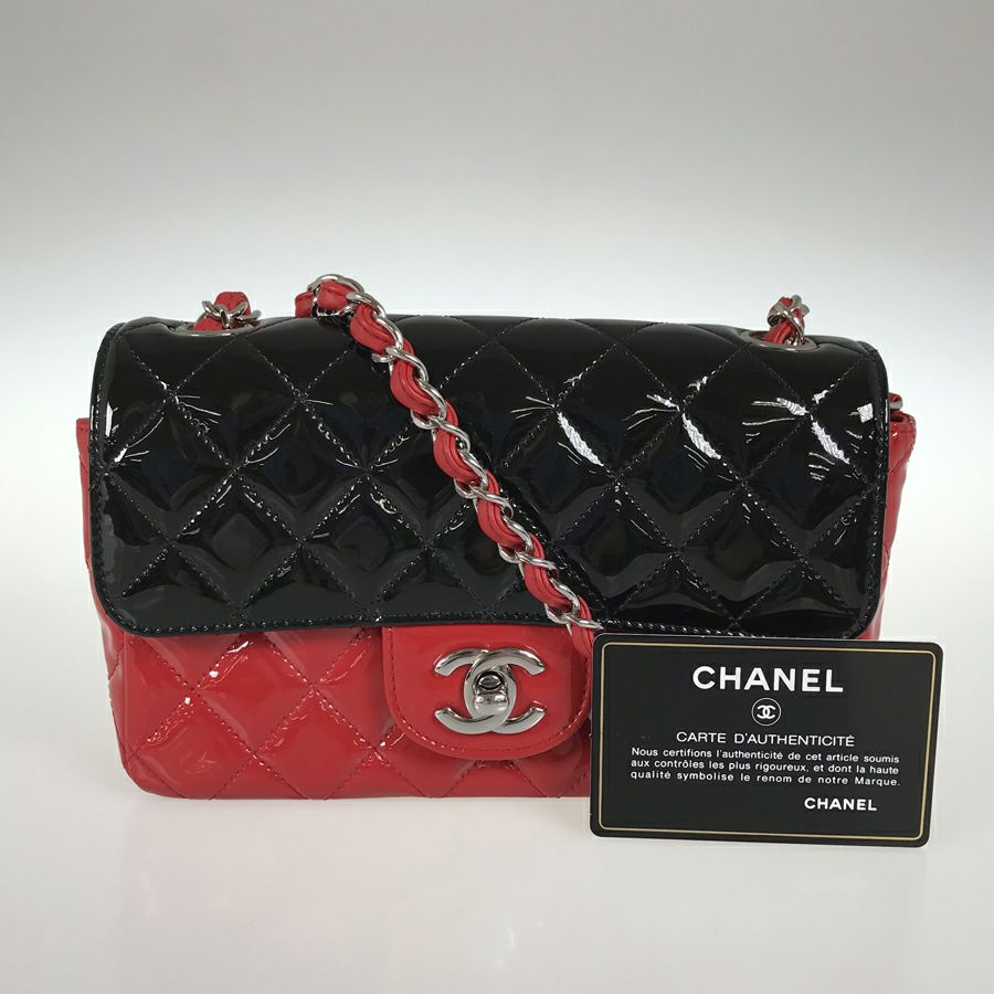 シャネル ショルダーバッグ