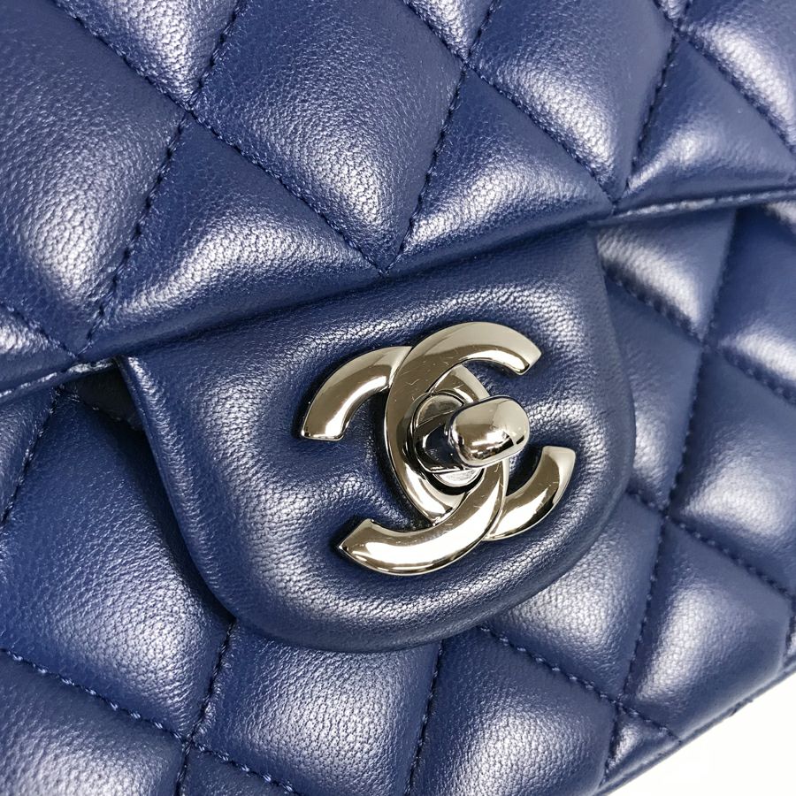 シャネル ショルダーバッグ