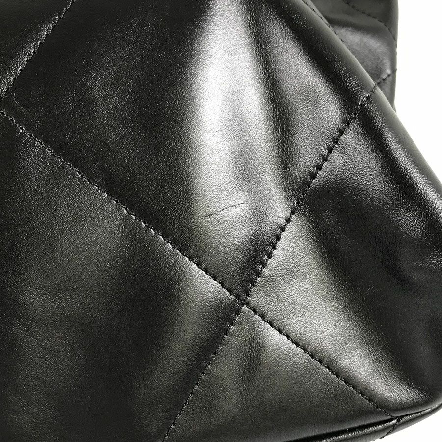 シャネル ショルダーバッグ