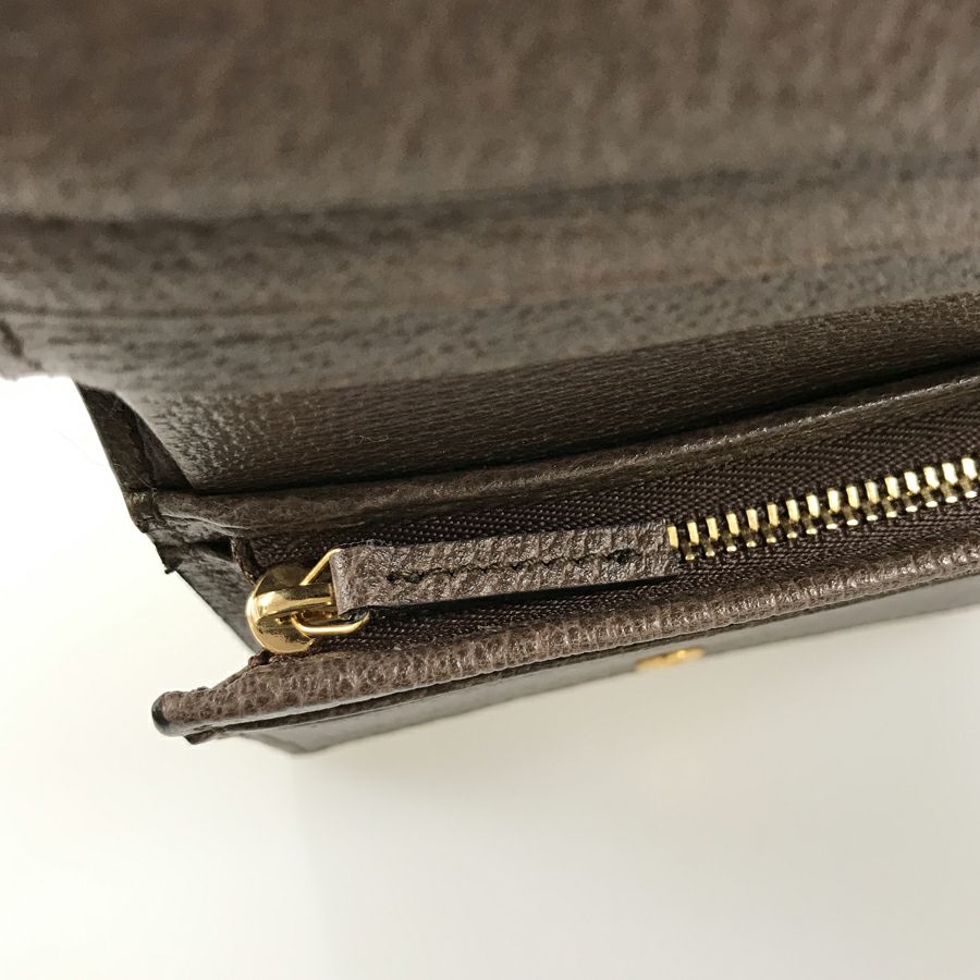 グッチ 二つ折り財布