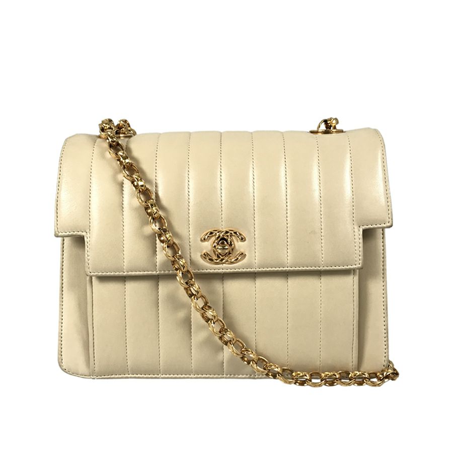 シャネル ショルダーバッグ