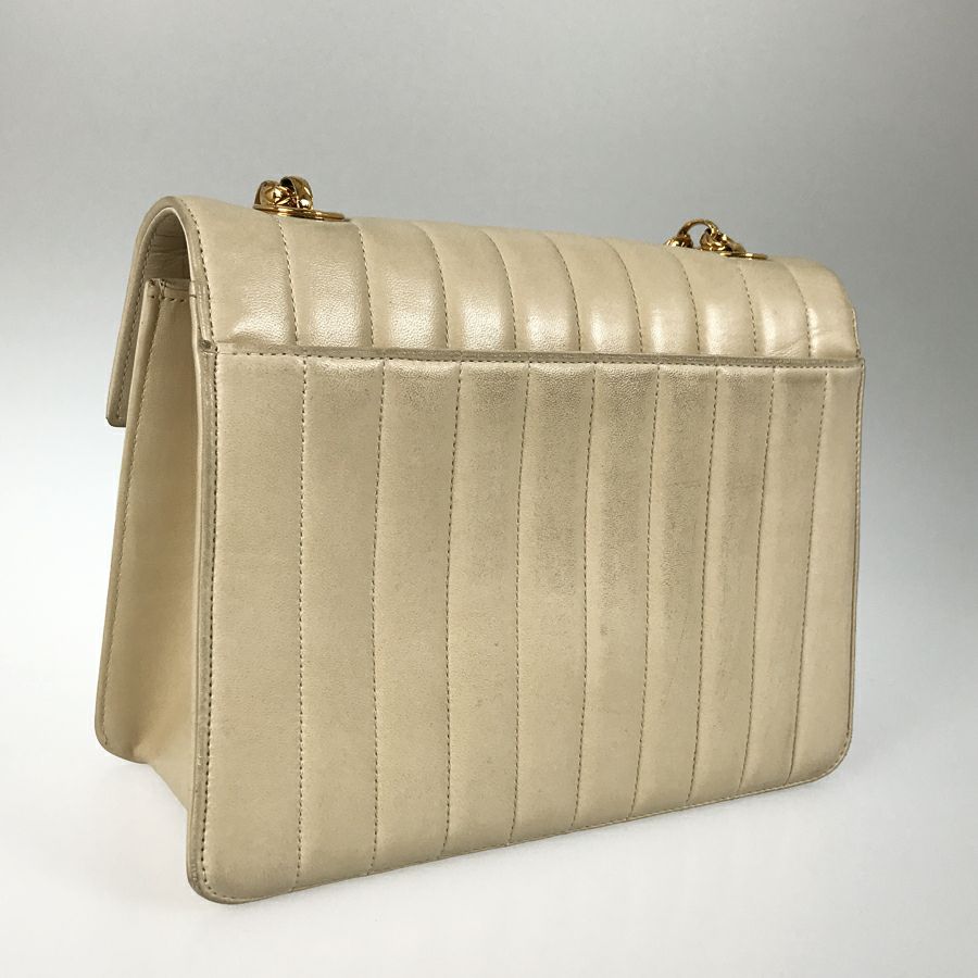 シャネル ショルダーバッグ