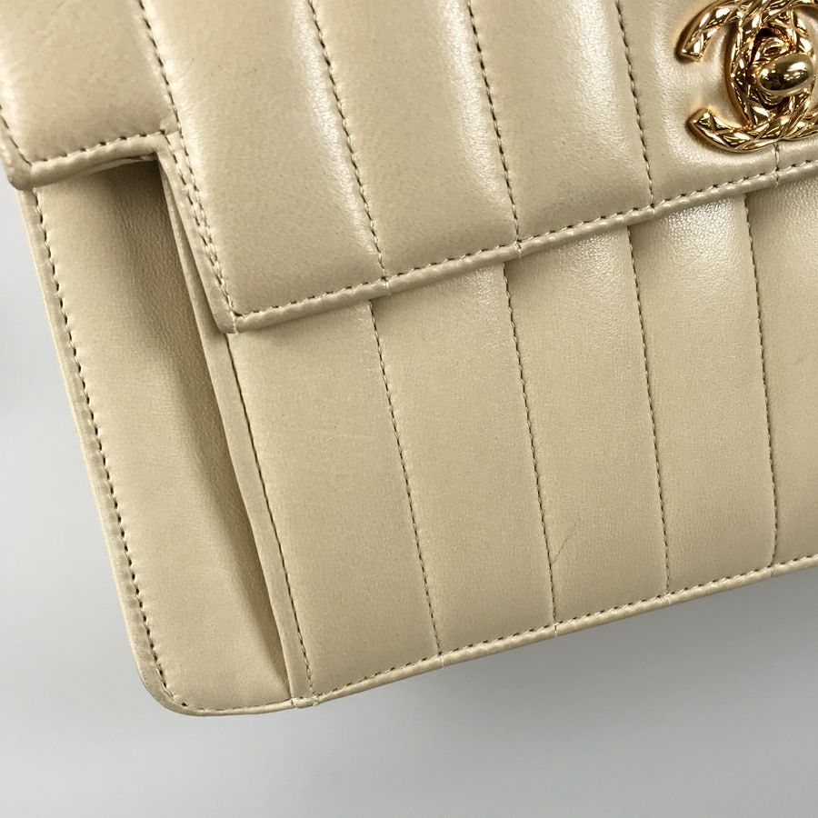 シャネル ショルダーバッグ