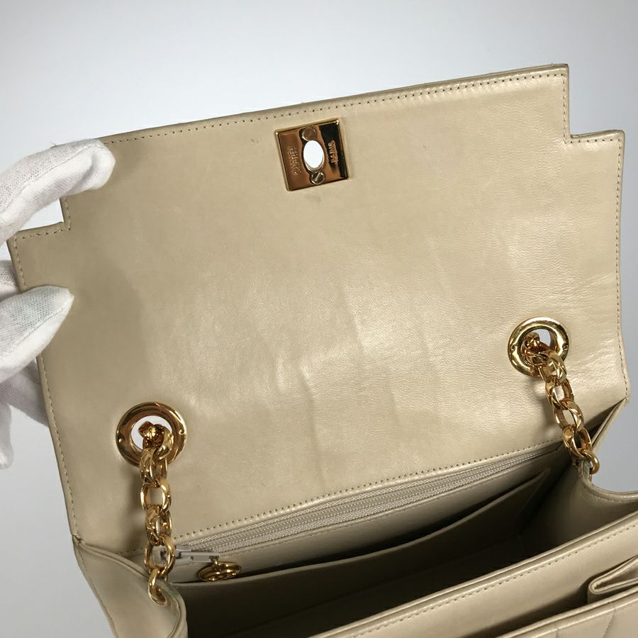 シャネル ショルダーバッグ