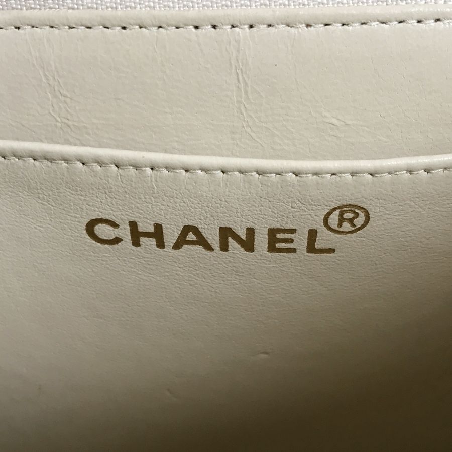 シャネル ショルダーバッグ