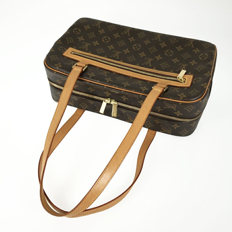 ルイ・ヴィトン ショルダーバッグ