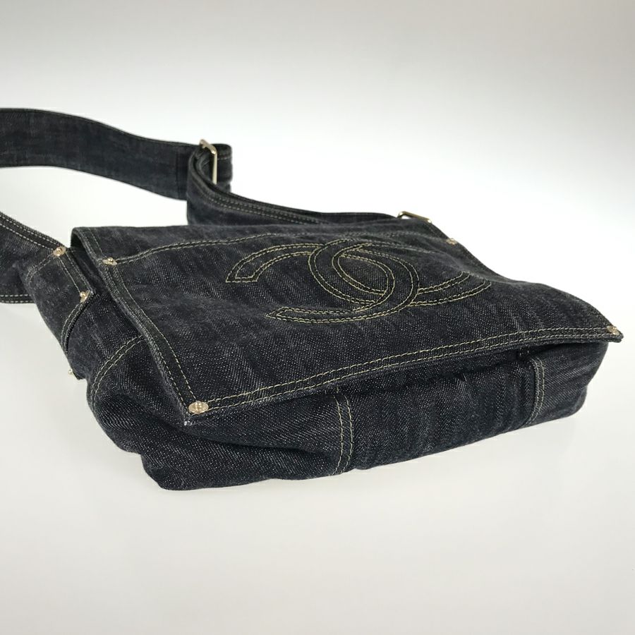 シャネル ショルダーバッグ