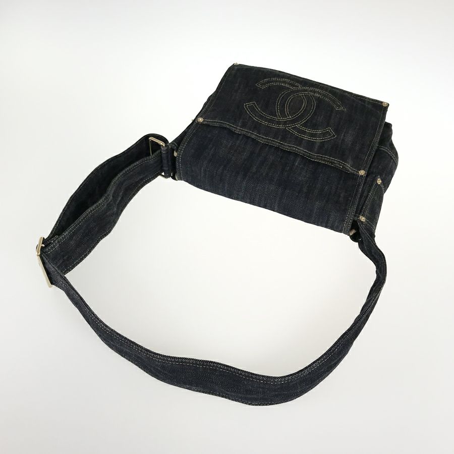 シャネル ショルダーバッグ