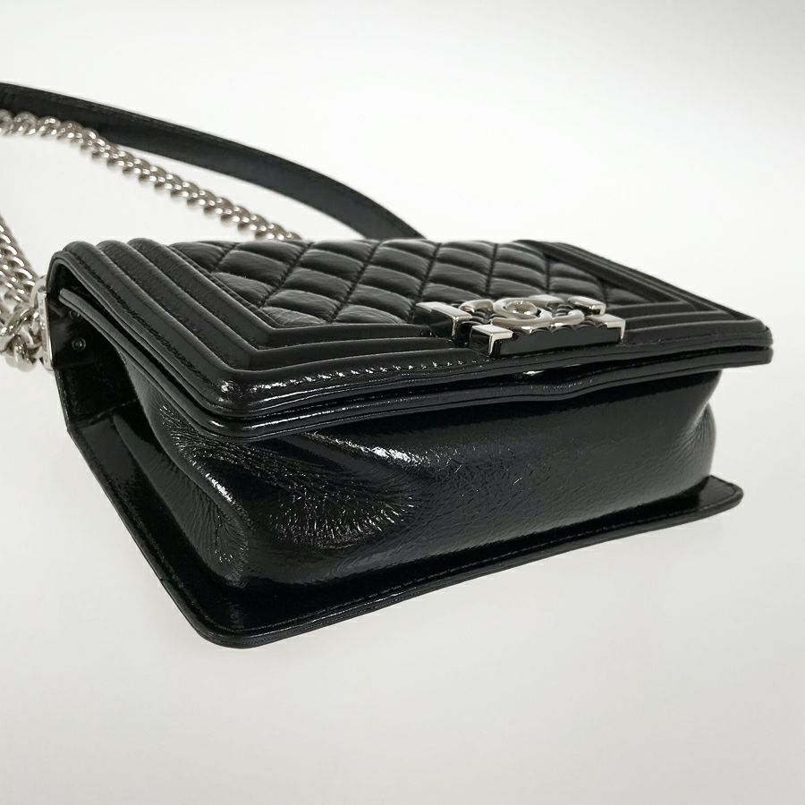 シャネル ショルダーバッグ