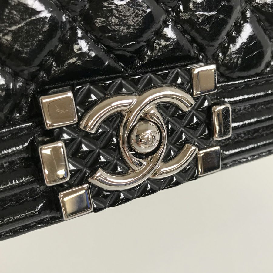 シャネル ショルダーバッグ