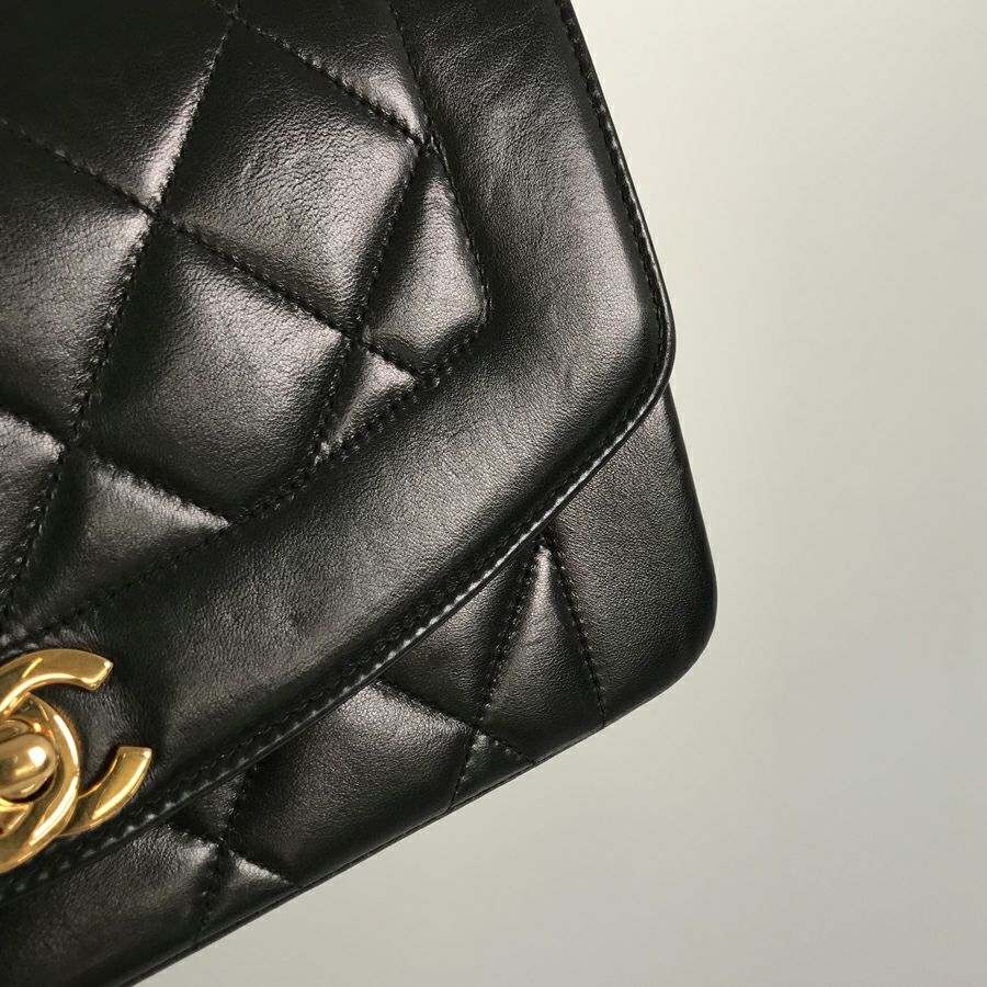 シャネル ショルダーバッグ