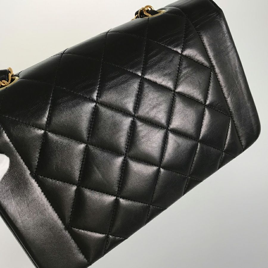 シャネル ショルダーバッグ