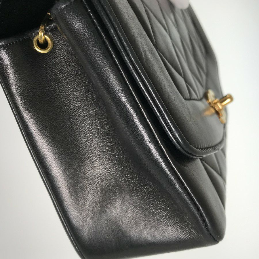 シャネル ショルダーバッグ