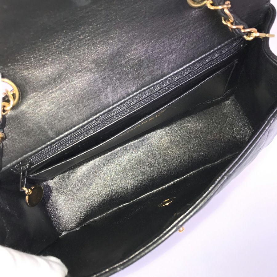 シャネル ショルダーバッグ